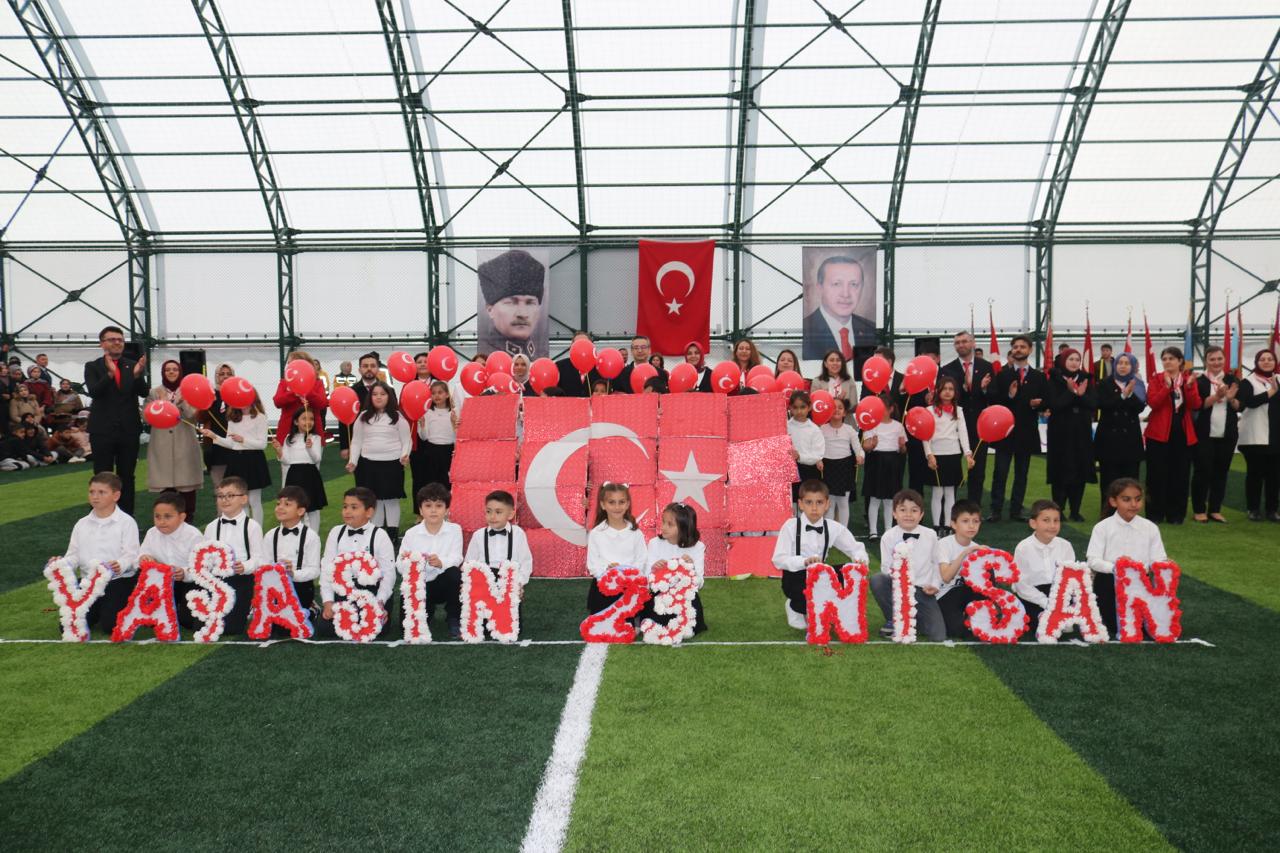 Afyonkarahisar’ın İhsaniye ilçesinde 23 Nisan Ulusal Egemenlik ve Çocuk Bayramı