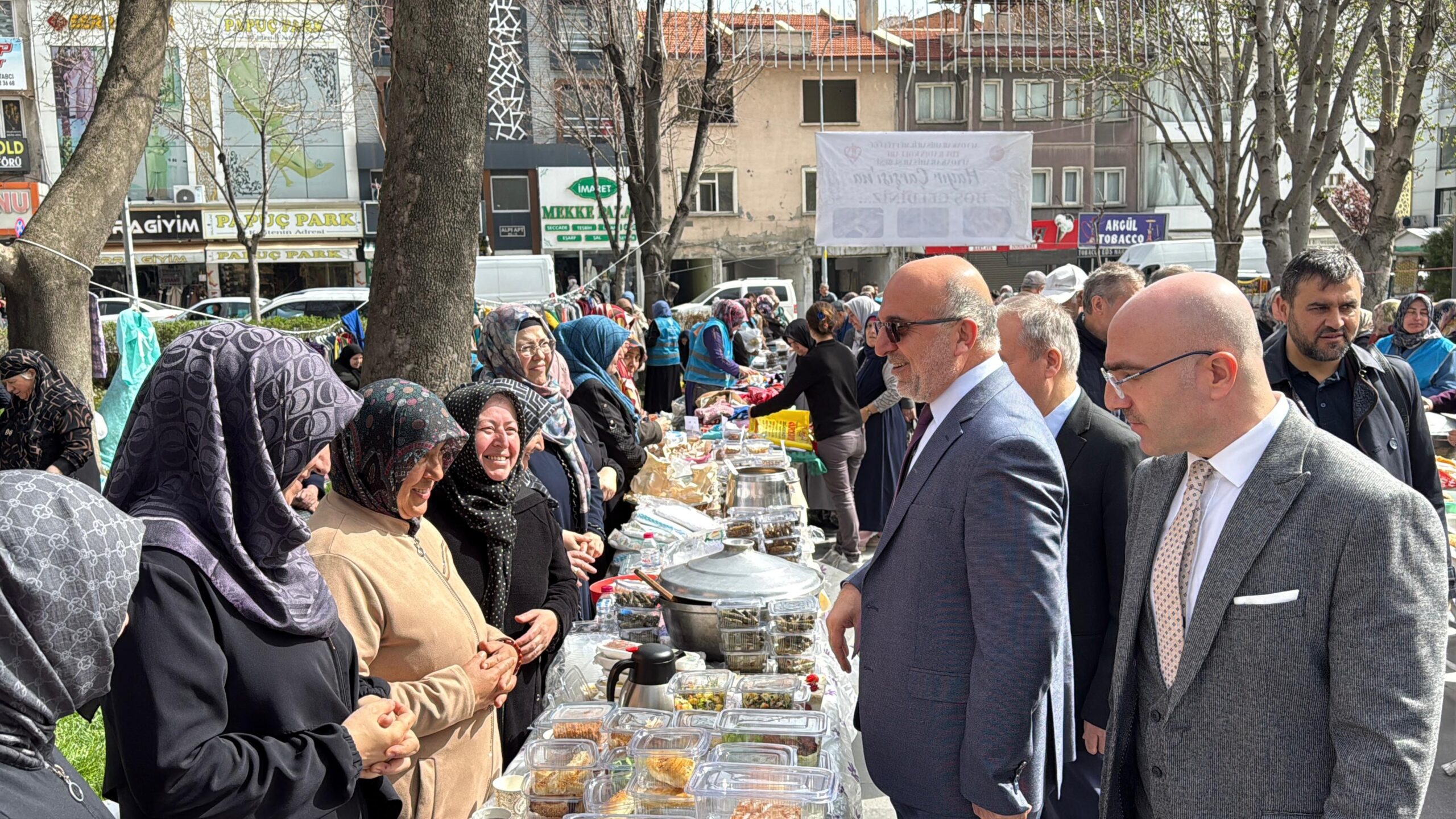 Türkiye Diyanet Vakfı’nın gençlerin yuva kurmasını kolaylaştırmak amacıyla başlattığı "İki