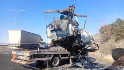 Ankara'da Kuzey Çevre Yolu'nda ters yöne giren aracın karşıdan gelen