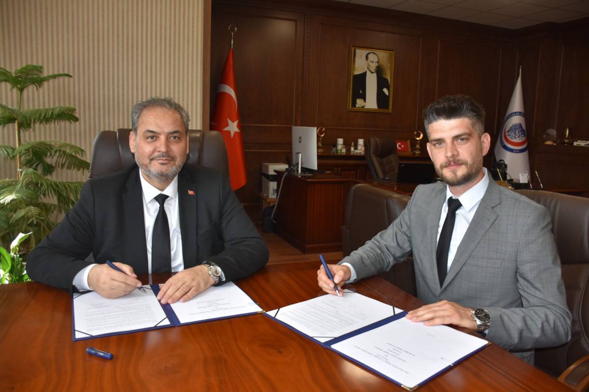 AFSÜ Rektörü Prof. Dr. Adem Aslan, Zafer Teknopark’ta kurulan Ena