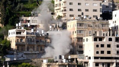 Filistin topraklarını gasbeden İsraillilerin, işgal altındaki Batı Şeria’nın kuzeyindeki Nablus