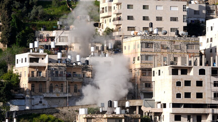 Filistin topraklarını gasbeden İsraillilerin, işgal altındaki Batı Şeria’nın kuzeyindeki Nablus