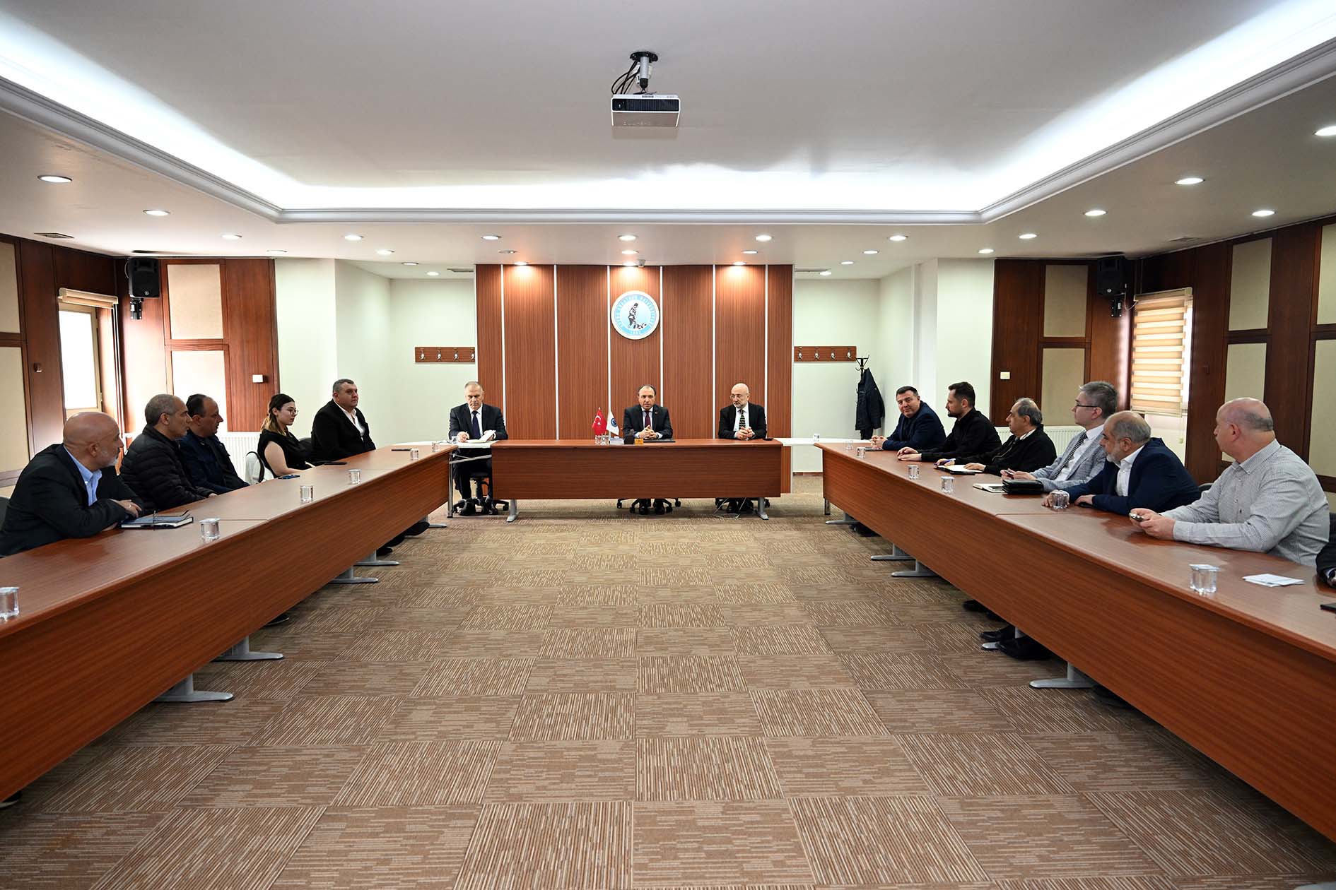 Afyon Kocatepe Üniversitesi (AKÜ) yönetimi ile kırmızı ve beyaz et