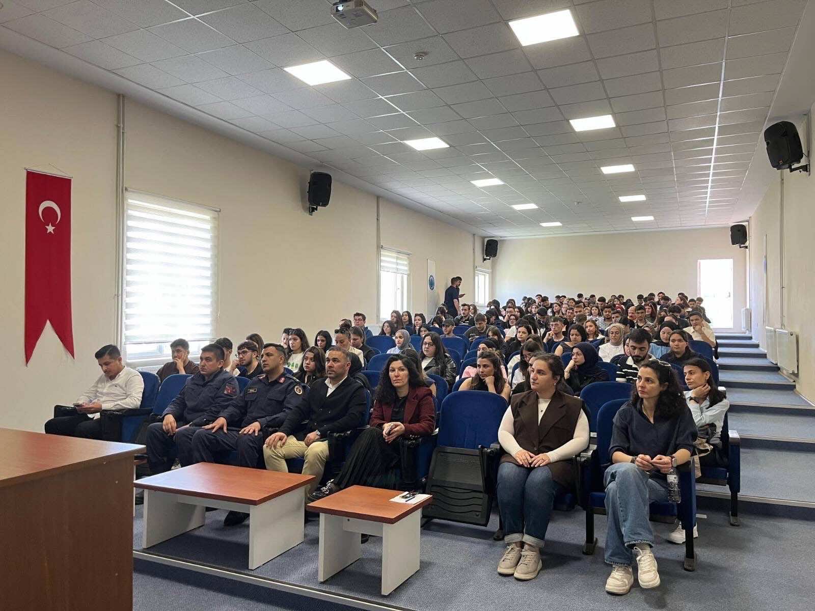 Afyonkarahisar İl Jandarma Komutanlığı tarafından yürütülen “Bağımlılığa Karşı İlk Kale: