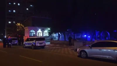 Kayseri'de iki grup arasında çıkan silahlı kavgada 2 kişi yaralandı.