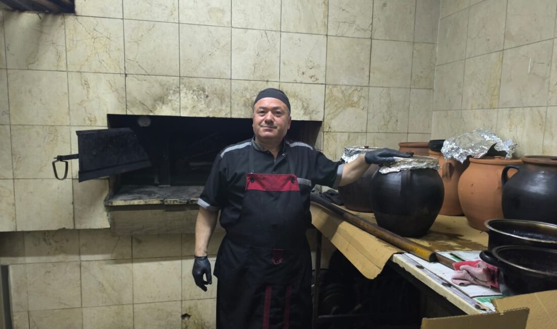 Afyonkarahisar’ın Şuhut ilçesine özgü, coğrafi işaretle tescillenmiş çömlek keşkeği hem