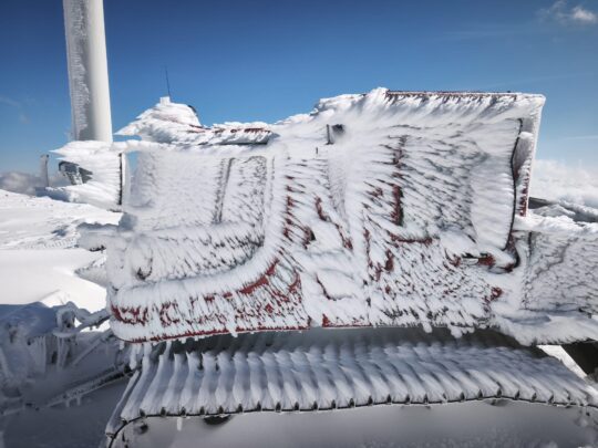 Afyonkarahisar'ın Kumalar Yaylası'nda kurulu rüzgâr türbinlerinin bakımını yapmak isteyen şirket