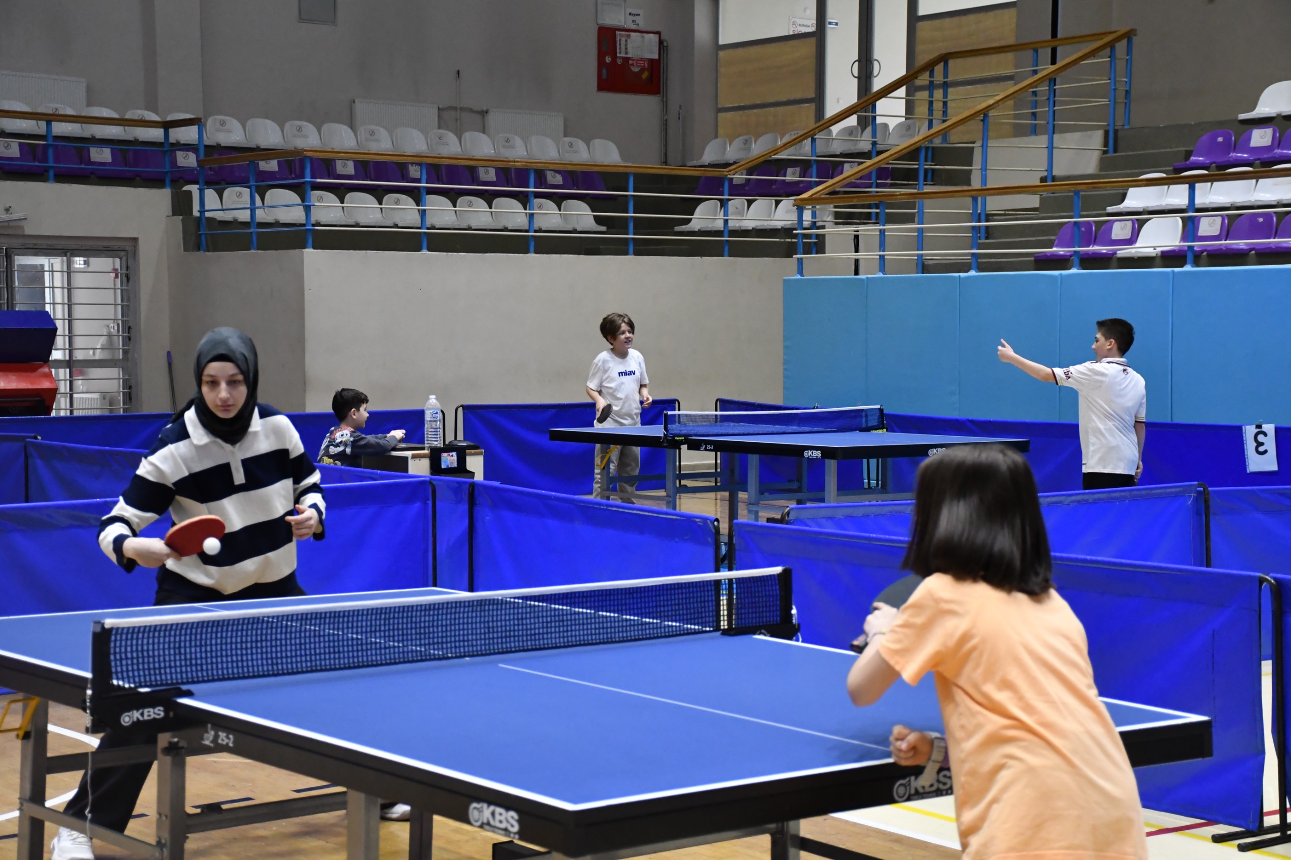 Afyonkarahisar’da Dünya Masa Tenisi Haftası etkinlikleri kapsamında düzenlenen masa tenisi