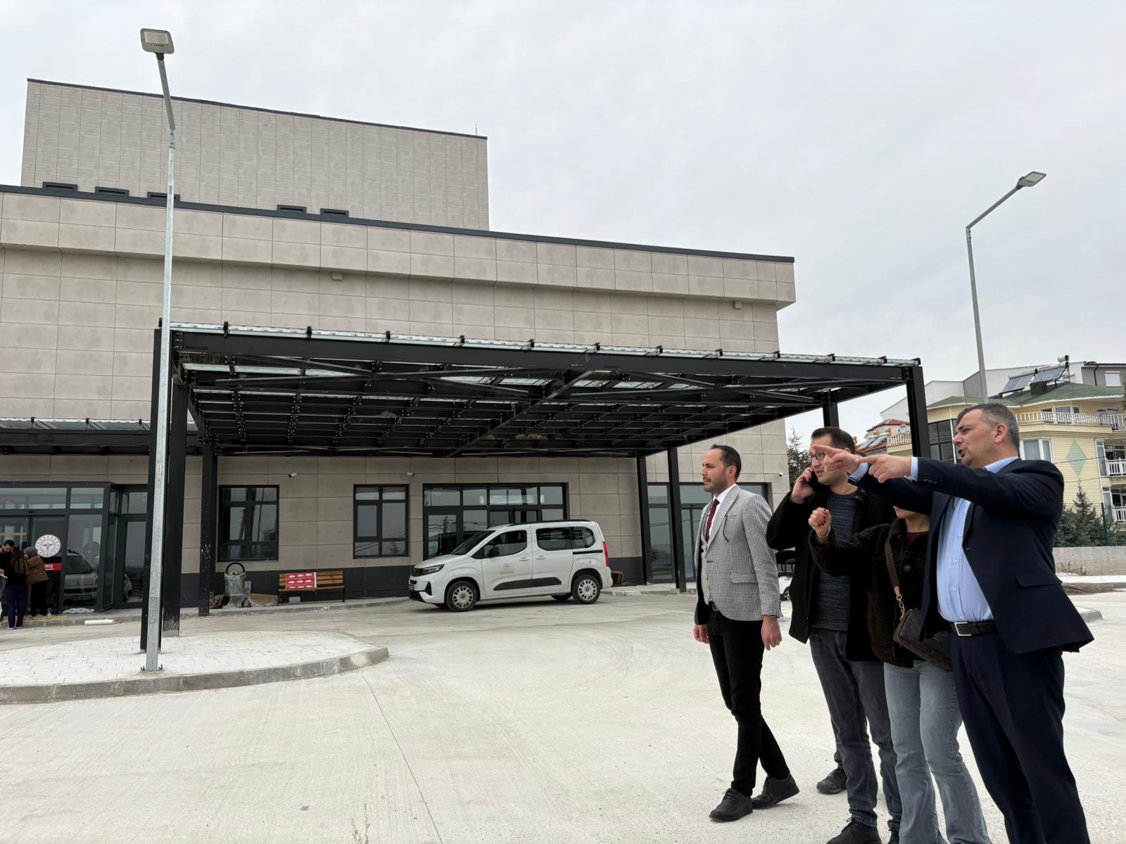 Emirdağ Belediye Başkanı Serkan Koyuncu, ilçenin en önemli sağlık yatırımlarından