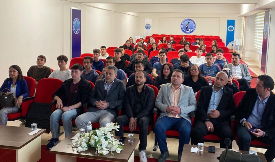 Afyon Kocatepe Üniversitesi (AKÜ) Sandıklı Meslek Yüksekokulu (MYO), ilçedeki liselere