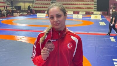 Arnavutluk'ta düzenlenen 2026 Avrupa Güreş Şampiyonası'nda milli sporcu Tuba Demir,