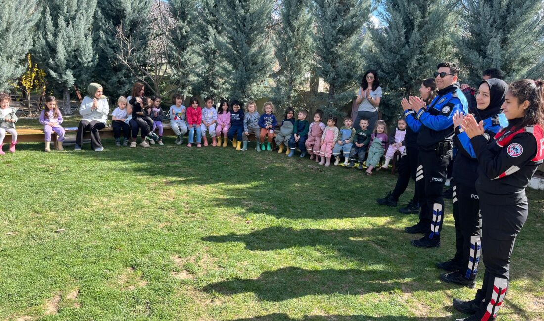 Afyonkarahisar’da Türk Polis Teşkilatı’nın 181. kuruluş yıl dönümü kapsamında düzenlenen
