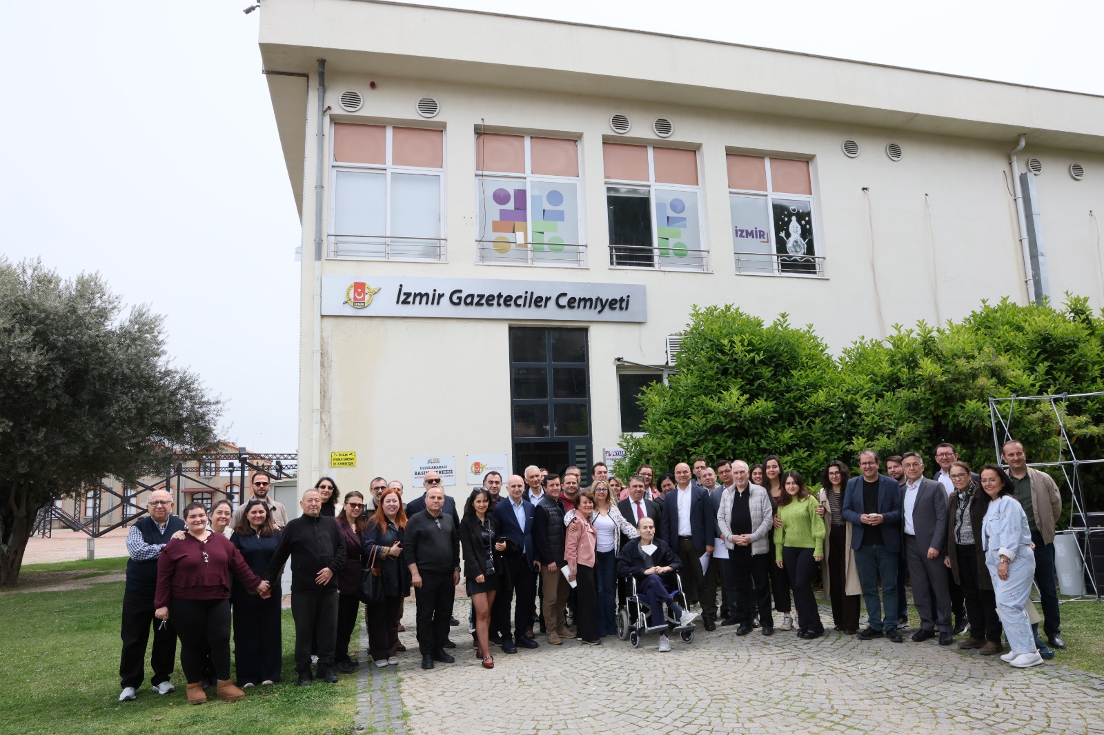 İzmir’de ekonomi basınında çalışan basın mensuplarının meslek örgütü olan Ekonomi