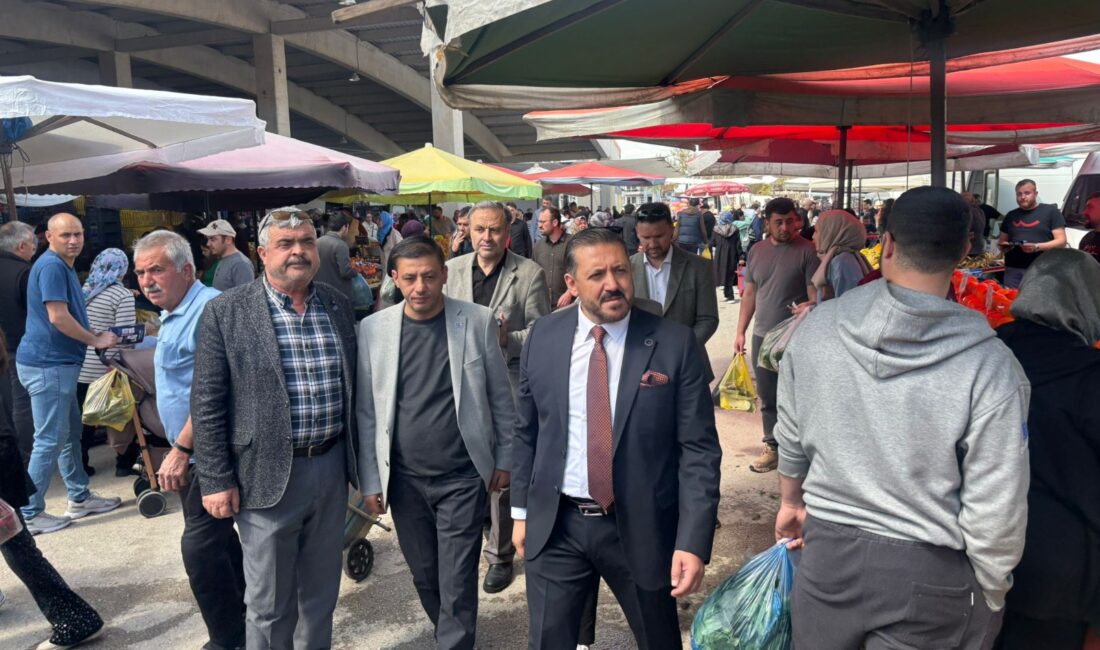 Anahtar Parti Afyonkarahisar İl Başkanlığı, kentte gerçekleştirdiği saha ziyaretlerinde esnaf