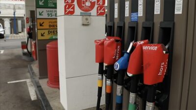 Fransa'da, Orta Doğu'daki gerilimin küresel akaryakıt ve enerji piyasasını etkilemesi