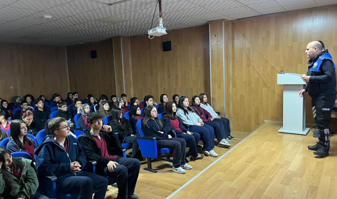 Afyonkarahisar İl Emniyet Müdürlüğü ekipleri tarafından, gençlerin güvenlik konularında bilinçlendirilmesi