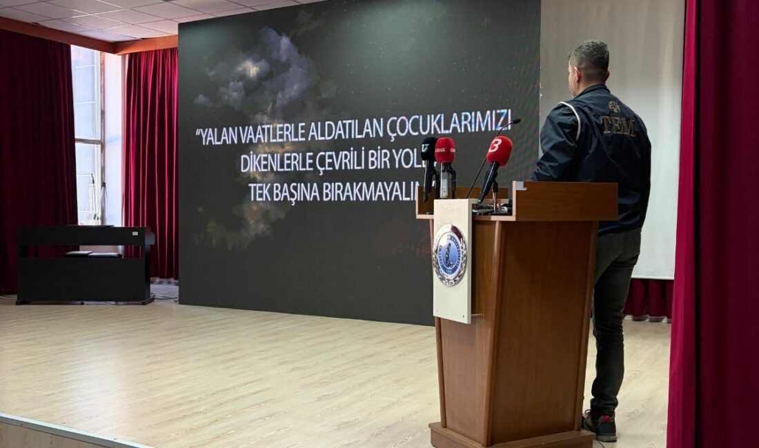 Afyonkarahisar İl Emniyet Müdürlüğü tarafından yürütülen “Gençlik Sizin Eseriniz” projesi