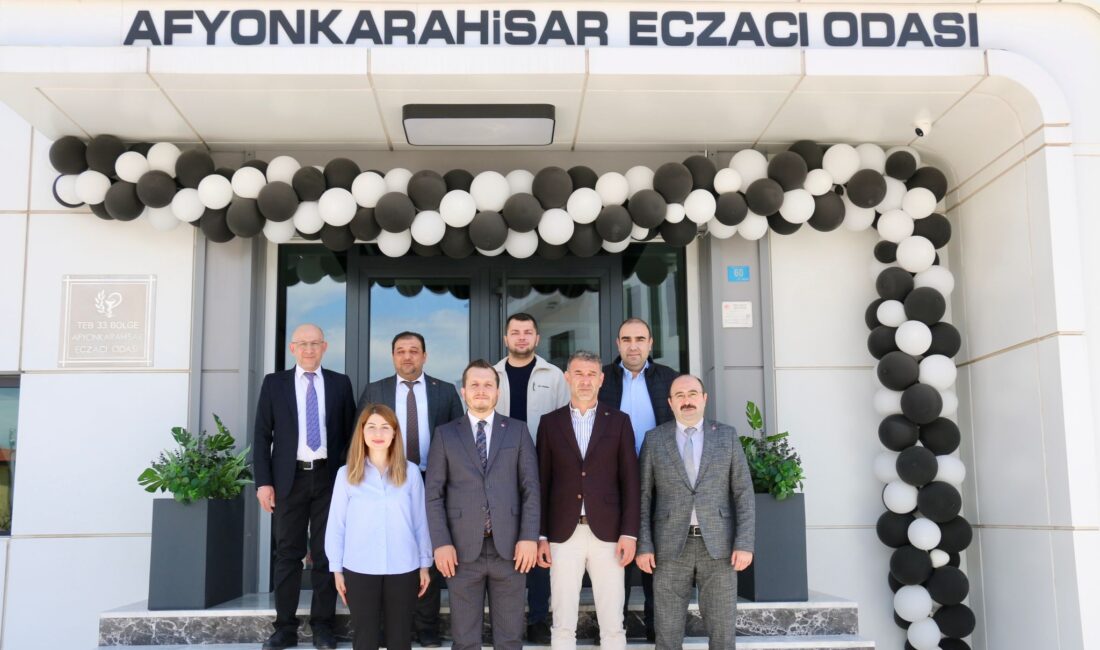 Saadet Partisi Afyonkarahisar İl Başkanı Beytullah Karataş ve beraberindeki heyet,