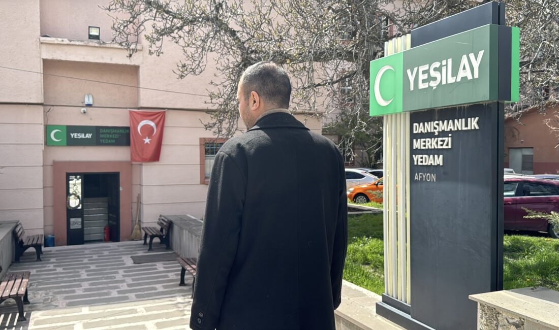 Afyonkarahisar'da B.K, evliliğinin bitmesine ve borçları sebebiyle ailesinin evinin satılmasına