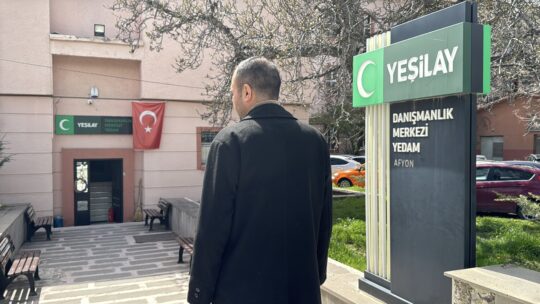 Afyonkarahisar'da B.K, evliliğinin bitmesine ve borçları sebebiyle ailesinin evinin satılmasına