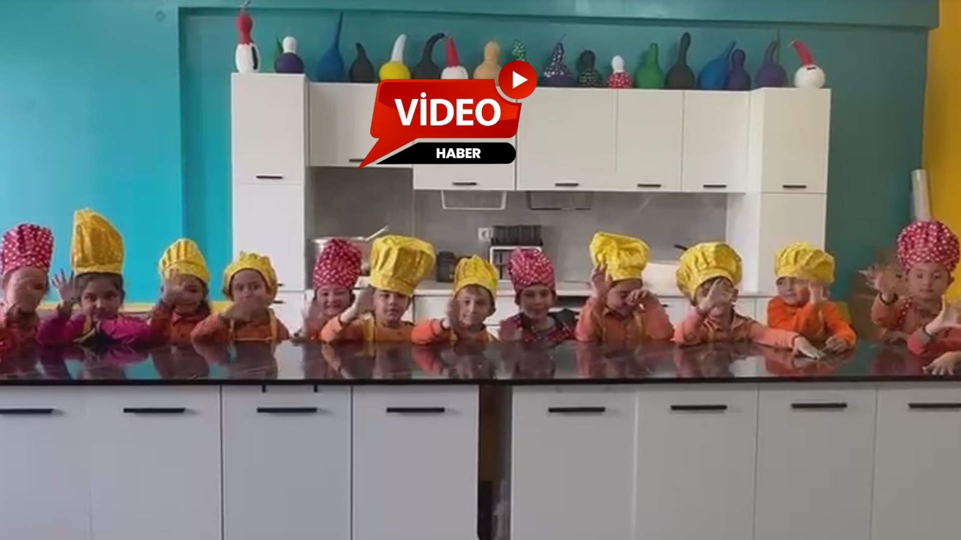 Afyonkarahisar’ın İscehisar ilçesi Karaağaç köyündeki Şehit Ahmet Kaplan İlkokulu, eğitimde