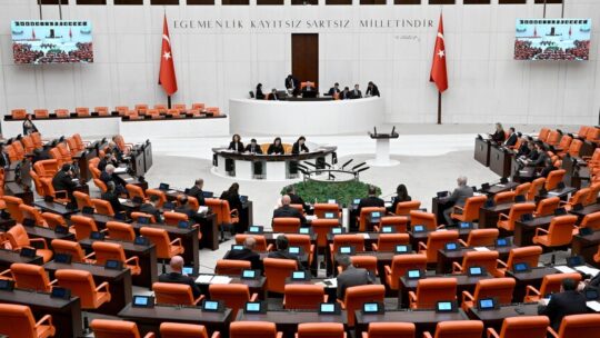 TBMM Genel Kurulunda, Şanlıurfa ve Kahramanmaraş'ta okullarda meydana gelen olaylar