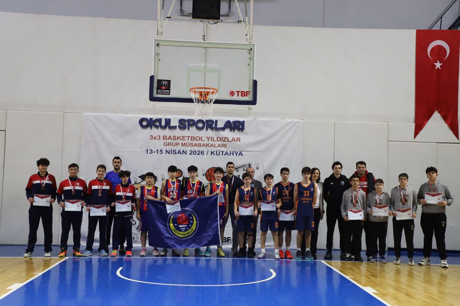 Kütahya’da düzenlenen Okul Sporları 3×3 Basketbol Turnuvası’na katılan TED Afyon