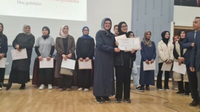 Afyon Lisesi Din öğretimi Genel Müdürlüğü'nün yaptığı yarışmalarda takım halinde