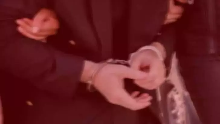 İstanbul'da terör örgütlerine yönelik 61 adrese düzenlenen eş zamanlı operasyonlarda,