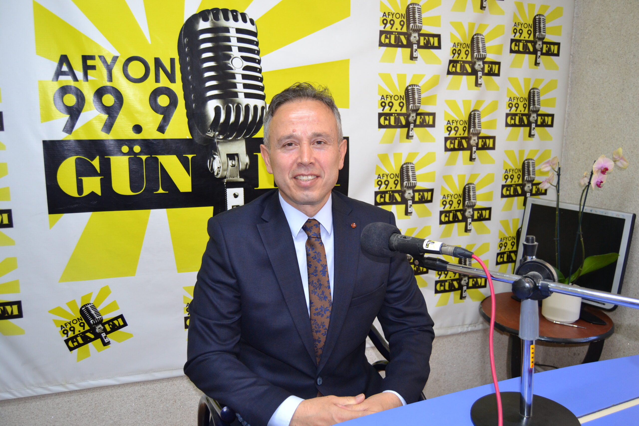 Afyonkarahisar İl Emniyet Müdürlüğü ve Gün FM iş birliğinde süren