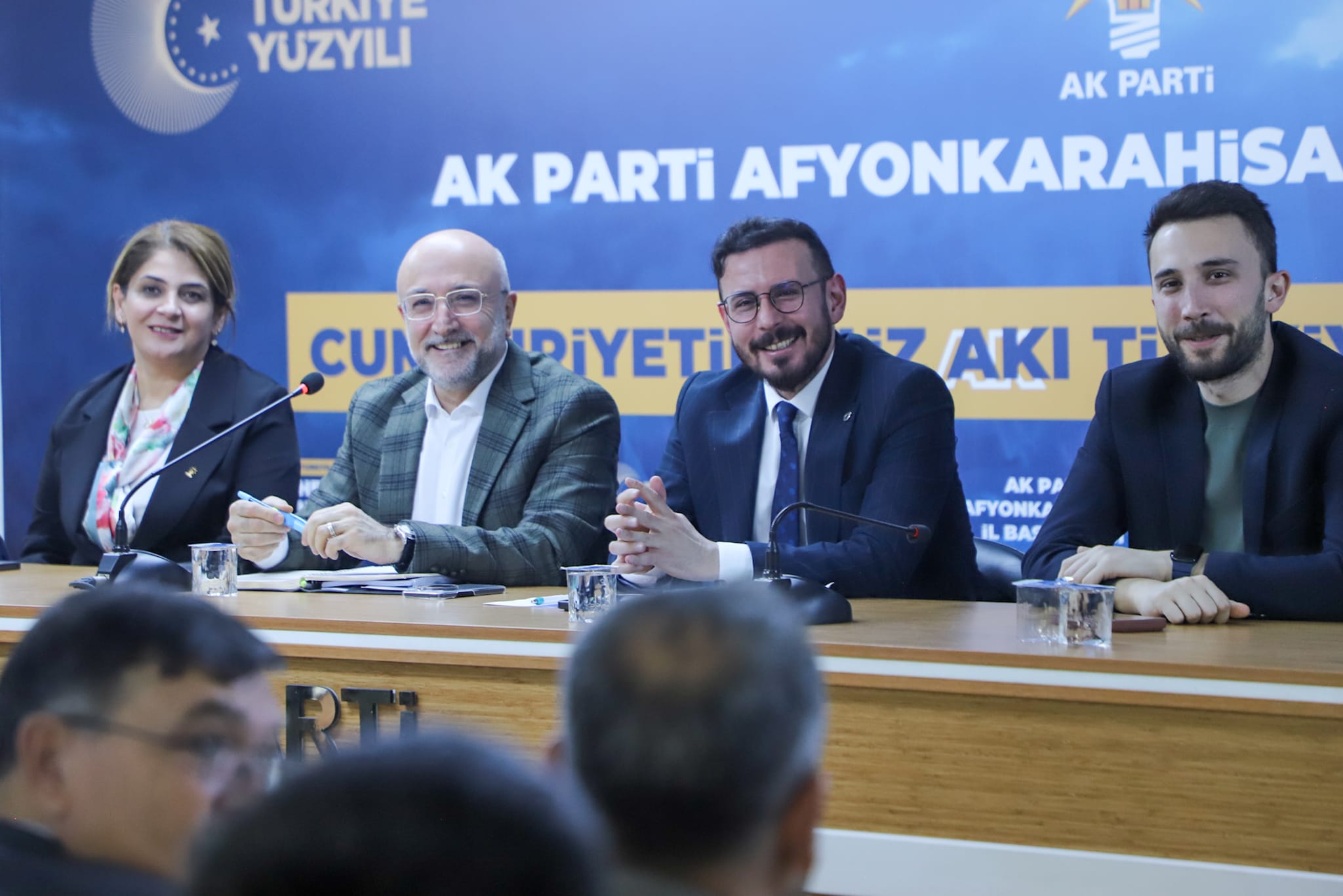 AK Parti Afyonkarahisar İl Başkanlığı binası konferans salonunda, Merkez İlçe