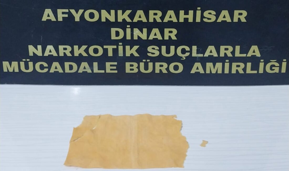 Afyonkarahisar’da polis tarafından durdurulan otomobilde uyuşturucu ile yakalanan 2 kişi