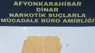 Afyonkarahisar’da polis tarafından durdurulan otomobilde uyuşturucu ile yakalanan 2 kişi