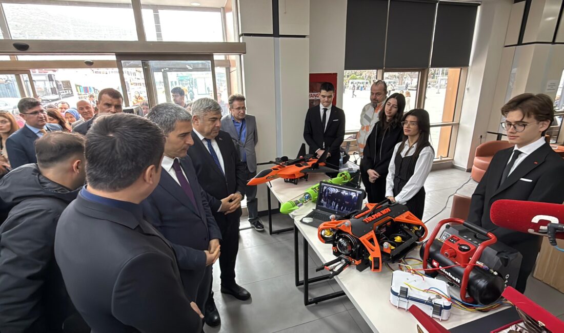 Afyonkarahisar Valisi Dr. Naci Aktaş, bilim dünyasında elde ettikleri başarılarla