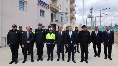 Afyonkarahisar Valisi Naci Aktaş, İscehisar İlçe Emniyet Müdürlüğü’nü ziyaret ederek