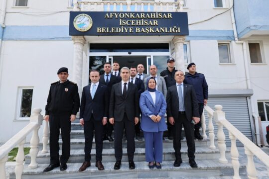 Afyonkarahisar Valisi Naci Aktaş, İscehisar ilçesinde bir dizi ziyaret gerçekleştirdi.