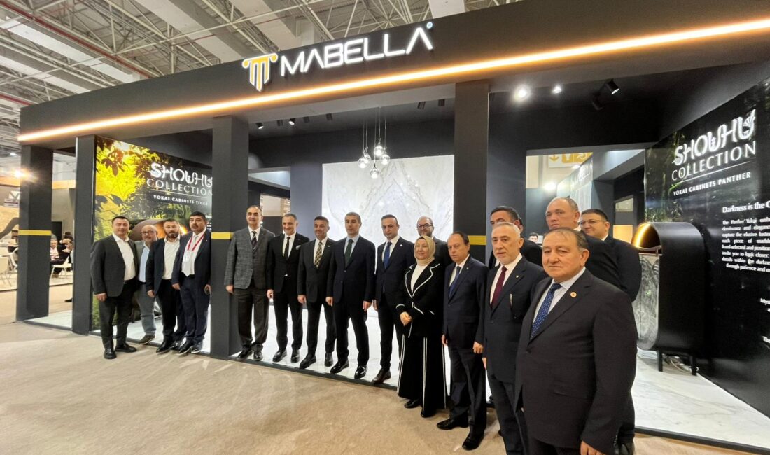 Marble İzmir Uluslararası Doğaltaş ve Mermer Fuarı’na katılan Afyonkarahisar Valisi