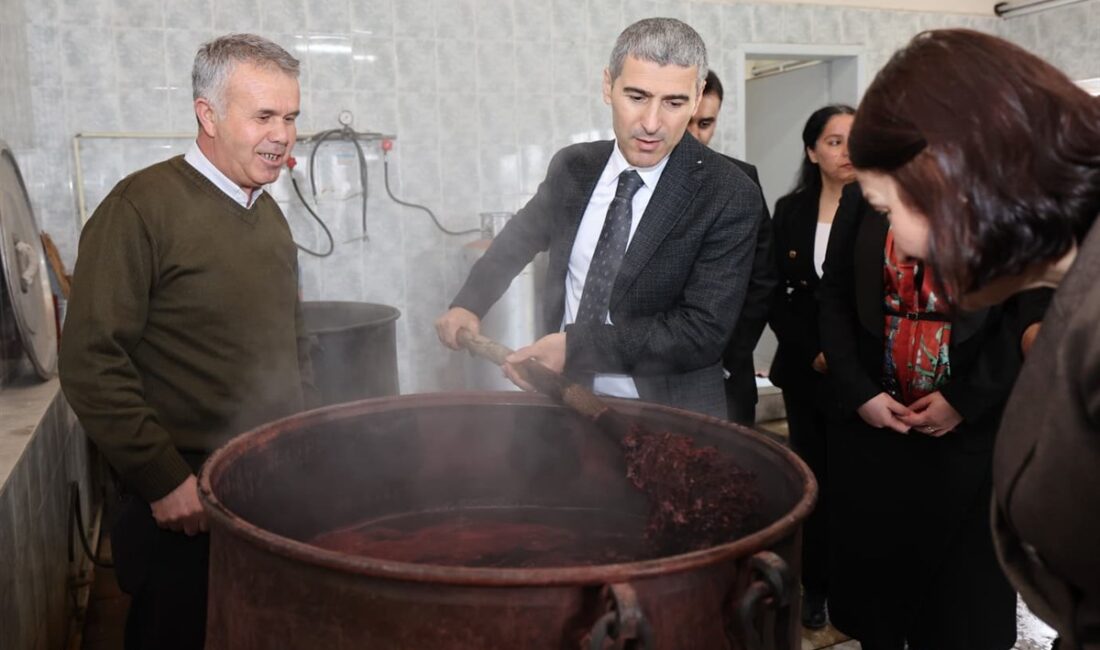 Programları kapsamında ilçe ziyaretlerini sürdüren Vali Dr. Naci Aktaş, Bayat