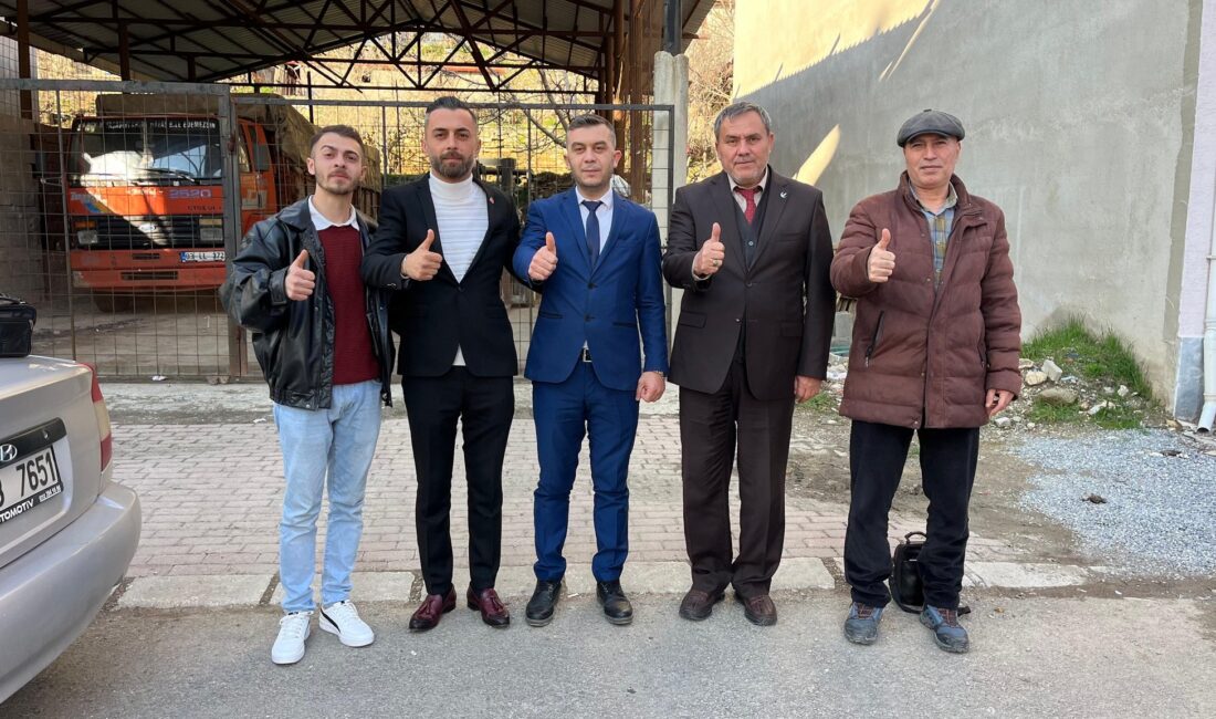 İlçeleri ziyaret eden Yeniden Refah Partisi Afyonkarahisar İl Başkanı Fehmi