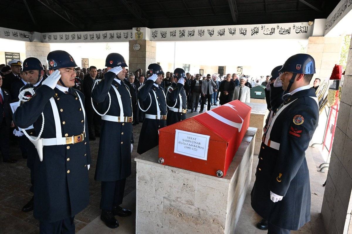Afyonkarahisar’ın Evciler ilçesi nüfusuna kayıtlı Jandarma Astsubay Kıdemli Başçavuş Şahin