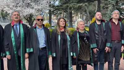 5 Nisan Avukatlar Günü dolayısıyla Afyonkarahisar Barosu tarafından Kocatepe Parkı’nda