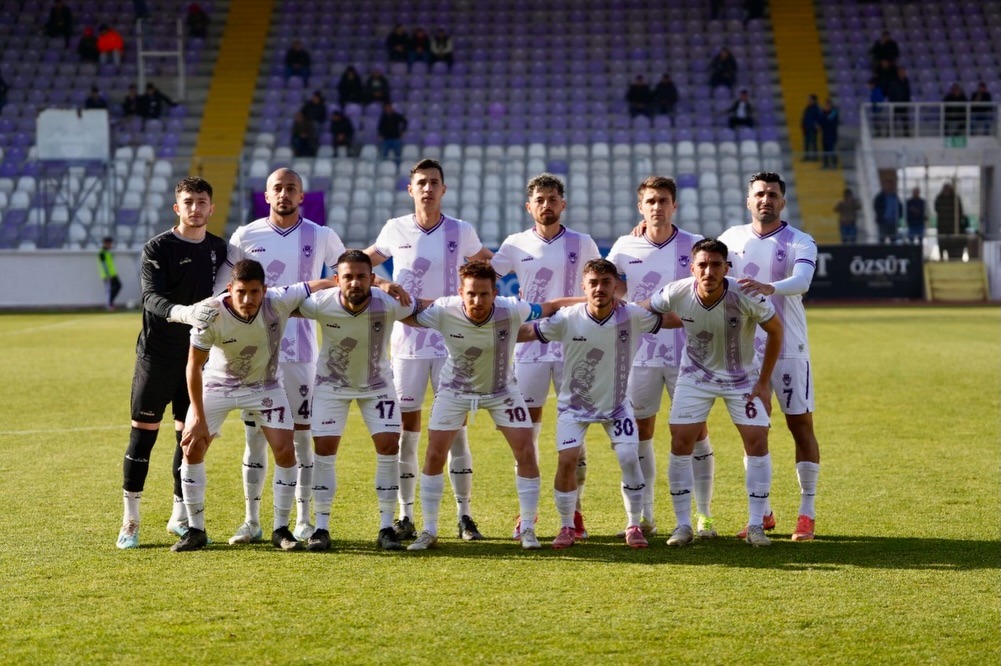 Bölgesel Amatör Lig 7. Grup’ta Play-Off mücadelesini sürdüren 1923 Afyonkarahisarspor,