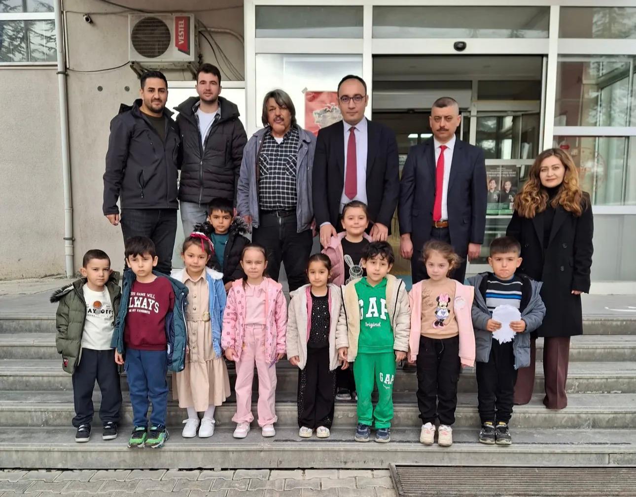 Dünya Sağlık Haftası etkinlikleri kapsamında Afyonkarahisar'ın Çobanlar ilçesinde sağlık çalışanlarına