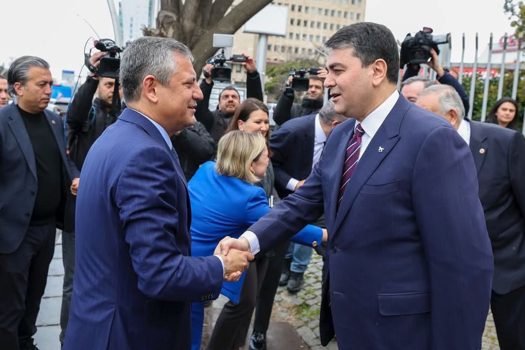 Demokrat Parti Genel Başkanı Gültekin Uysal, Cumhuriyet Halk Partisi Genel