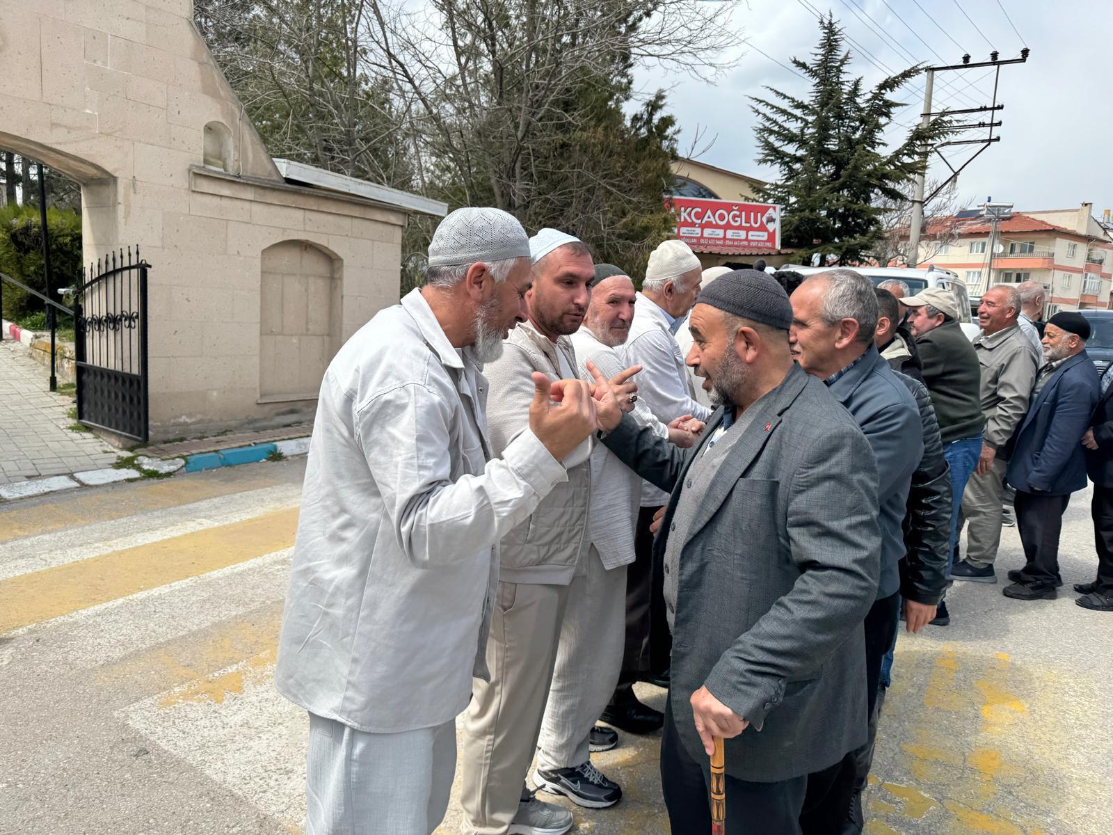 Afyonkarahisar’ın İhsaniye ilçesine bağlı Döğer beldesinde, bu yıl hac vazifesini