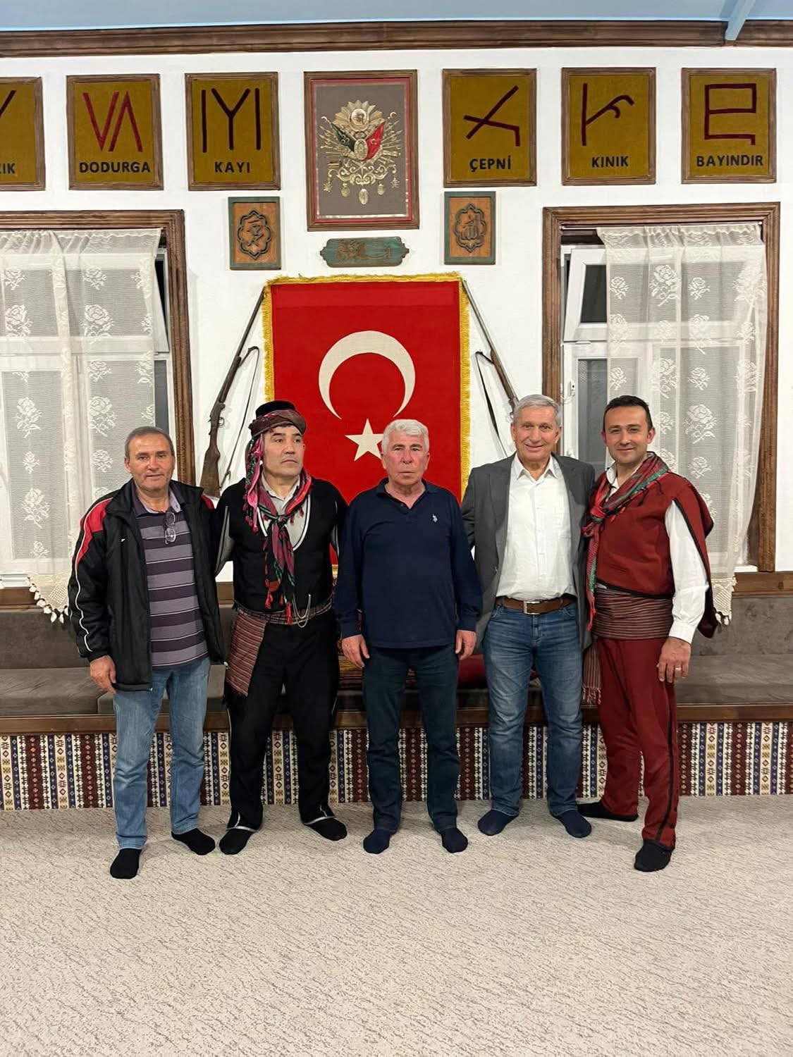 Afyonkarahisar’ın köklü kültürel miraslarından biri olan yarenlik geleneği, Sandıklı’da düzenlenen