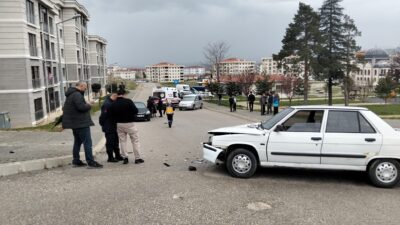 Afyonkarahisar merkez Zafer TOKİ konutları bölgesindeki ana yolda, sabah saatlerinde