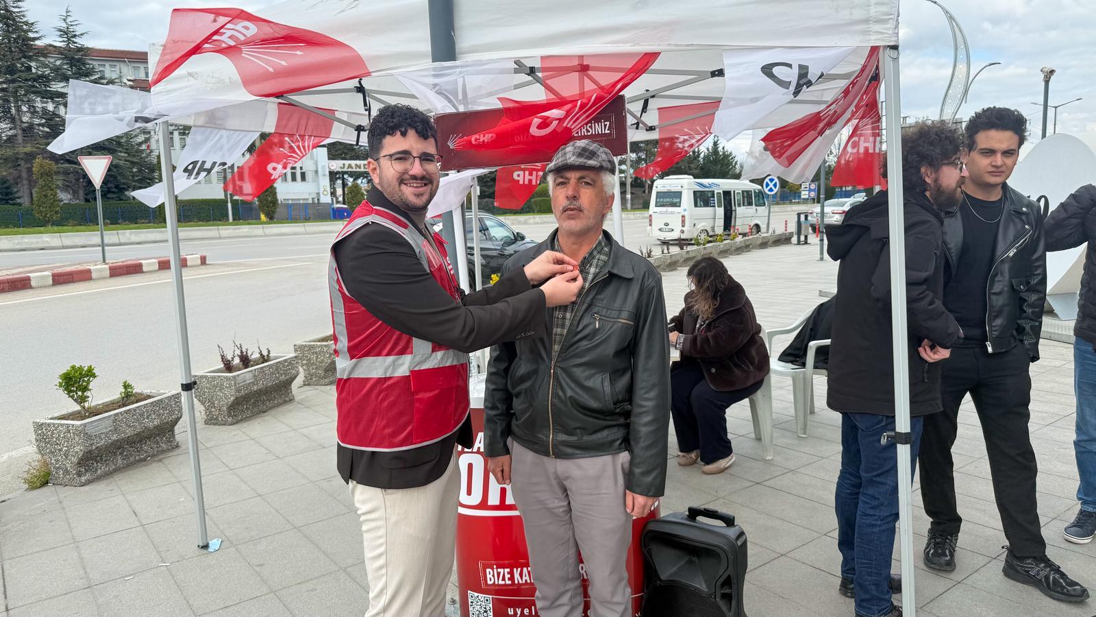 Cumhuriyet Halk Partisi Afyonkarahisar Gençlik Kolları, "Katlanmak Zorunda Değilsiniz" sloganıyla