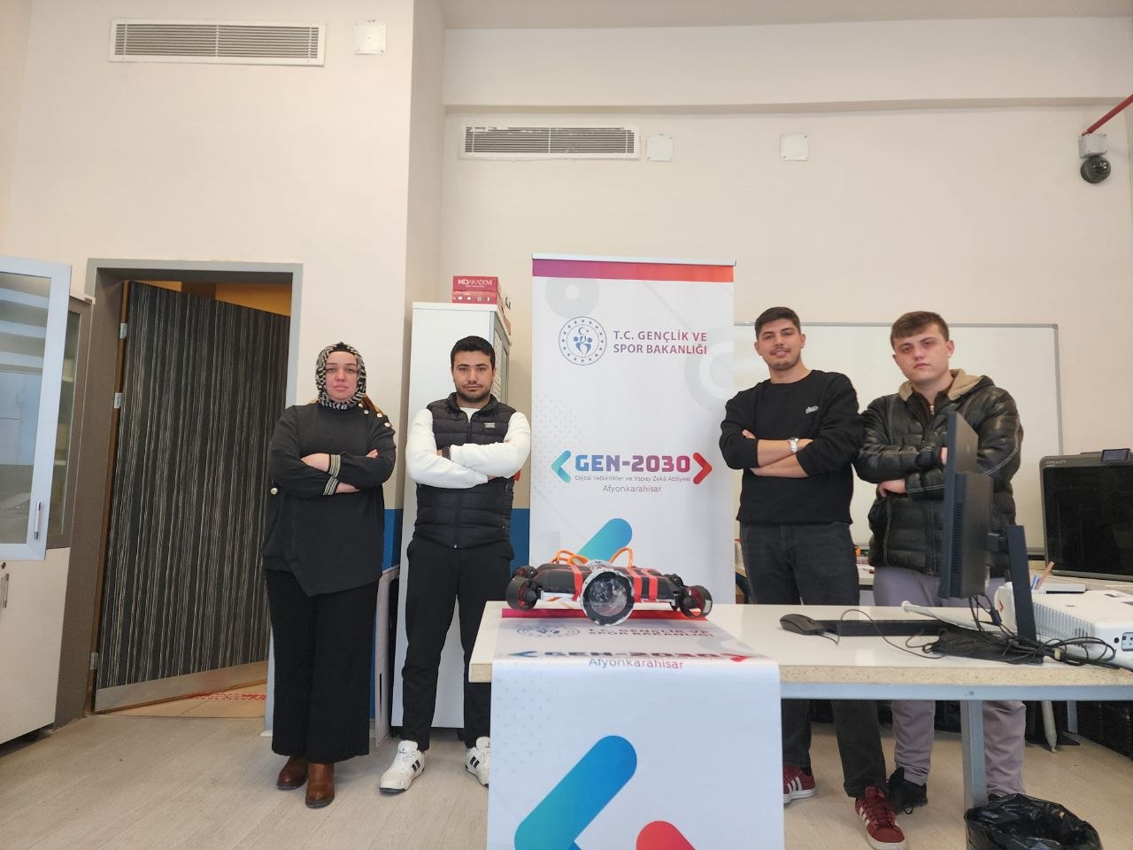 Afyonkarahisar Gençlik Merkezleri bünyesindeki Genç 2030 Atölyesi, üniversite öğrencilerinin imzasını