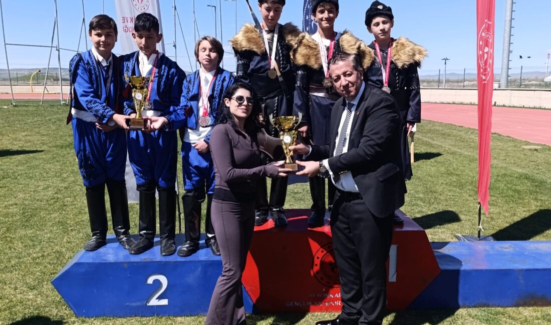 Afyonkarahisar’da düzenlenen 2026 Okullar Arası Geleneksel Türk Okçuluğu Yıldızlar ve